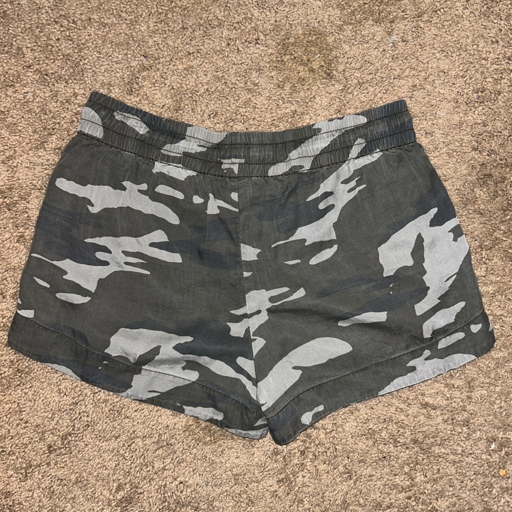 express camo shorts